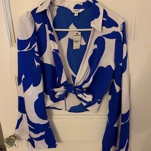 Cropped long sleeve blouse